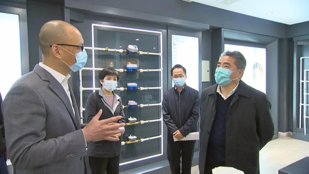 市委書記、市人大常委會(huì)主任項(xiàng)雪龍到騰越科技調(diào)研一季度生產(chǎn)經(jīng)營情況 